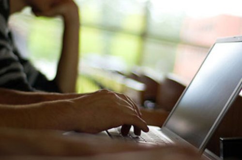 Belə foto və videoların internetdə paylaşılması qadağan EDİLİR