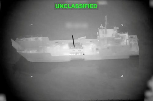 İran boğazda 16 tankerə hücum edərək, dəniz nəqliyyatını dayandırıb