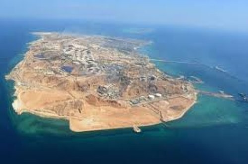 KİV: Tramp İranın Hark adasındakı neft obyektlərinin ələ keçirilməsi variantını nəzərdən keçirir