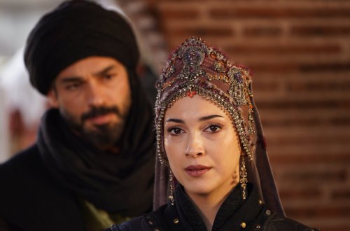 Məşhur aktyor tərəf müqabilinə aşiq oldu