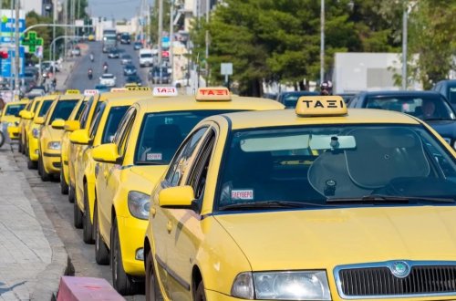 Afinada taksi sürücüləri tətilə başlayıblar