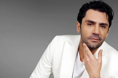 Məşhur müğənni məhkəməyə verildi