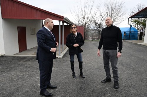 Prezident Xocavəndin Xanoba kəndində fərdi evlərin və infrastrukturun bərpa işləri ilə tanış olub - FOTO