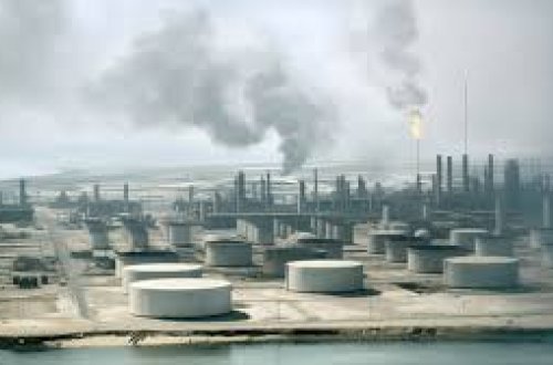 Səudiyyə Ərəbistanının Qırmızı dəniz sahilindəki neft emalı zavodu dron hücumuna məruz qalıb