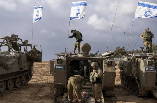 İsrail Suriyanın cənubundakı hərbi obyektlərə hücum edib