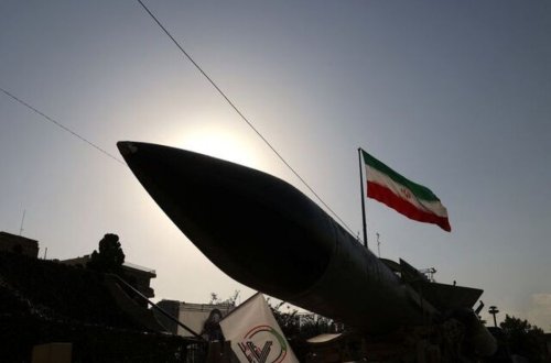 İran İsrail istiqamətində raketlər buraxıb