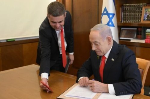 Netanyahunun mətbuat katibi istefa verir