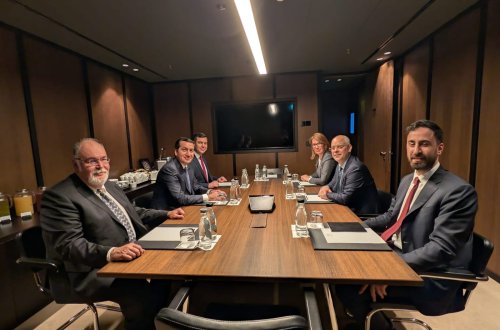 Hikmət Hacıyev Türkiyə Prezidentinin baş müşaviri ilə görüşdü - BUDAPEŞTDƏ