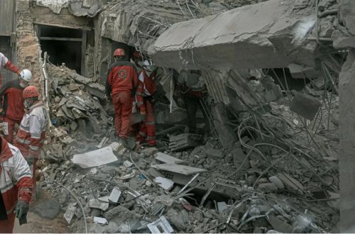 İranın Qum və Urmiya şəhərlərinə raket zərbələri: Ölənlər var