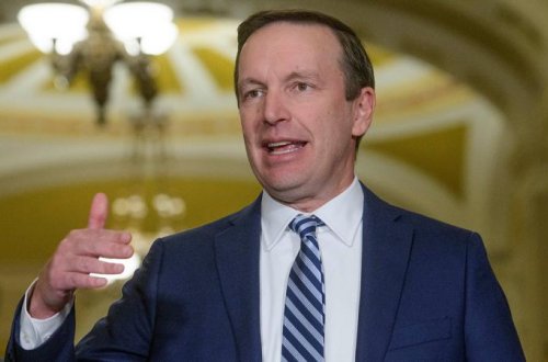 ABŞ senatoru Merfi: ABŞ İrana qarşı müharibədə uduzur