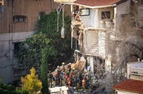 İran Hayfanı raketlərlə hədəf alıb, 2 nəfər ölüb