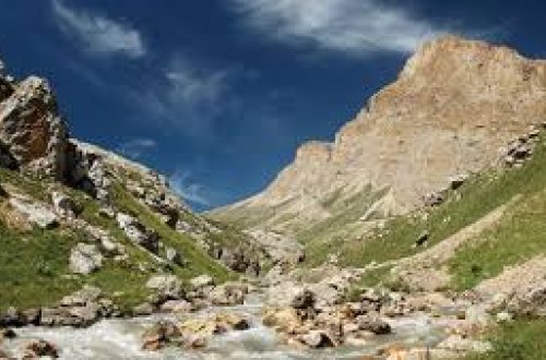 Daşkəsəndə qayalıq ərazidə meyit tapıldı