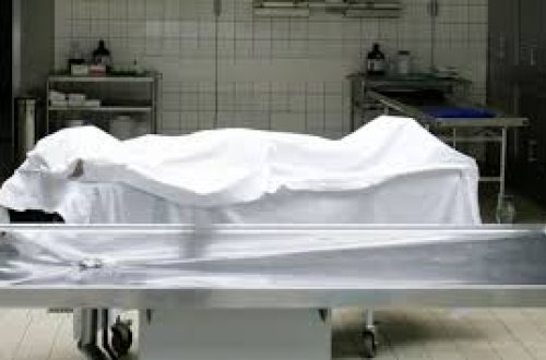 Qida borusunda yemək qalan qadın öldü