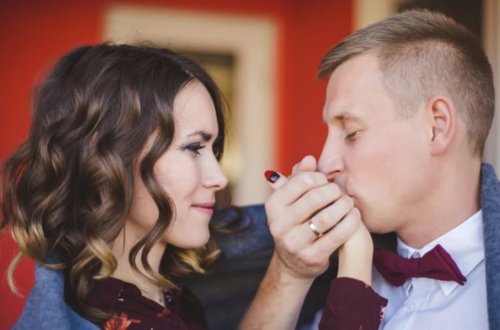 Qadının razılığı olmadan əlini öpmək cinsi təcavüz sayılır