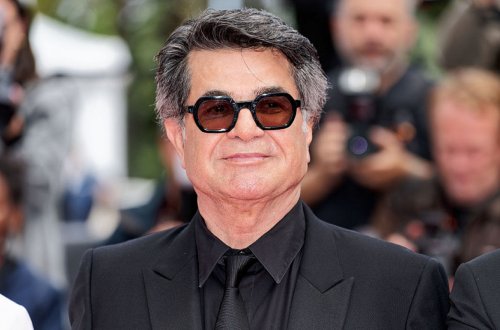 Həbsi tələb olunan iranlı rejissor ölkəsinə geri döndü