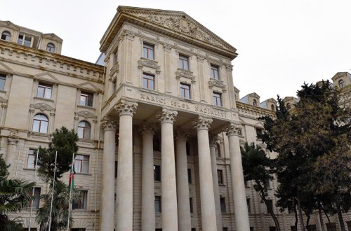 Rəsmi Bakı ABŞ və İran arasında elan edilmiş atəşkəsi alqışlayır