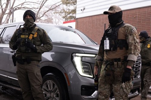 ABŞ-da ICE agentləri bir nəfəri güllələyib və yaralayıb