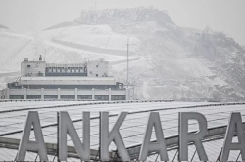 Yazda Ankaraya qar yağdı