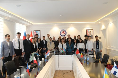 Beynəlxalq Forum çərçivəsində müxtəlif panel müzakirələri təşkil olundu