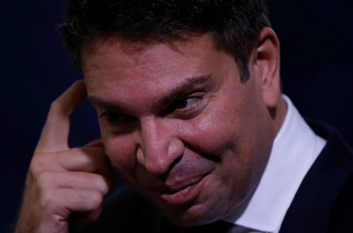 Qaçaq kəşfiyyat rəisi immiqrasiya polisi tərəfindən həbs edilib