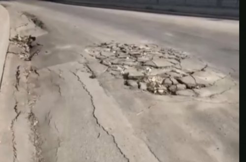 ️Sabunçu körpüsündə yol çökdü - VİDEO