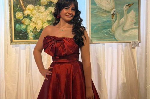 Bakıda gənc rəssam Zəhra Qafarovanın “Zəhranın Rəngli Dünyası” sərgisi keçirilib