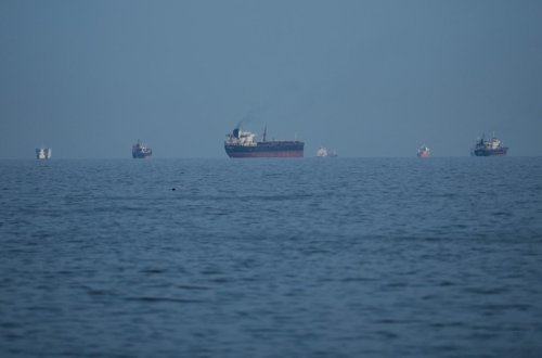 İran gəmilərin hansı şərtlər daxilində Hörmüz boğazından keçə biləcəyini açıqlayıb