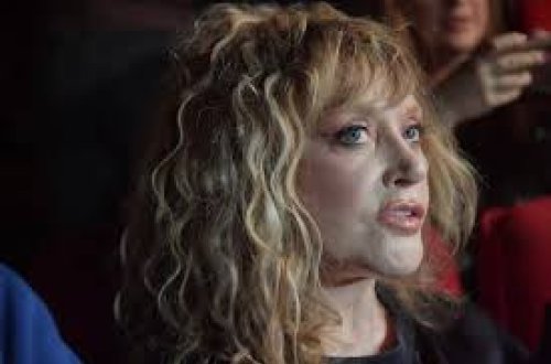 Kiprdə yaşayan Alla Puqaçovanın Rusiyadakı gəlirləri və bank hesabları açıqlandı