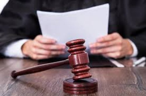 Bakıda qardaşı oğlunu öldürməkdə təqsirləndirilən şəxsə ağır cəza istənildi