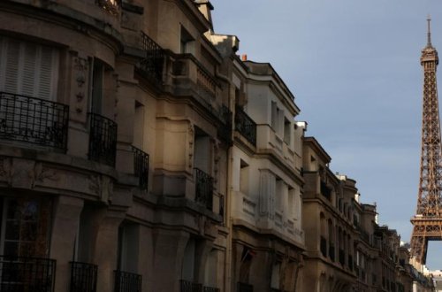 Parisdə minlərlə insan təxliyə edilib