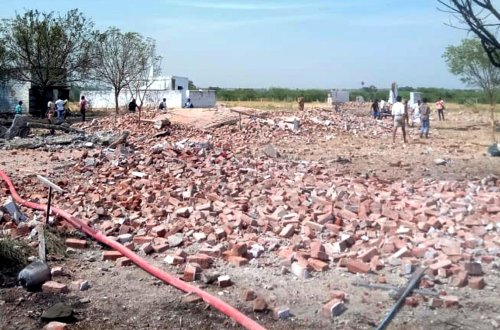 Hindistanda atəşfəşanlıq fabrikində partlayış: 21 ölü, 6 yaralı