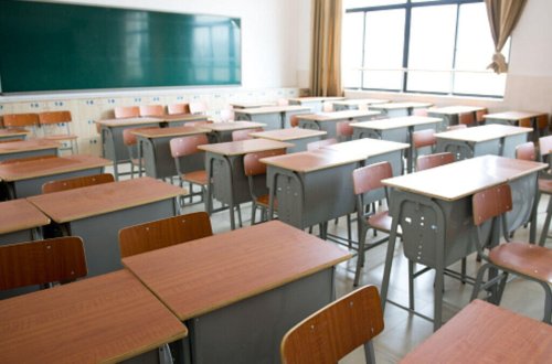 Bu ölkədə məktəblərdə rus dilində danışmaq qadağan edilir