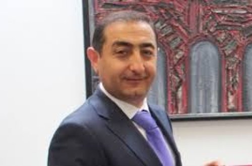 XİN-in idarə rəisi Bakıda kuryerin motosikletini vurdu, hədə-qorxu gəldi - VİDEO