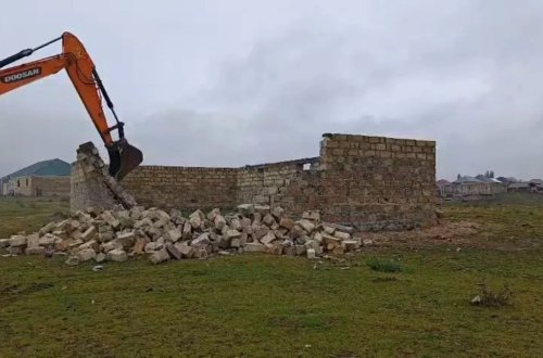 Bu ərazilərdə qanunsuz tikililər söküldü - Video