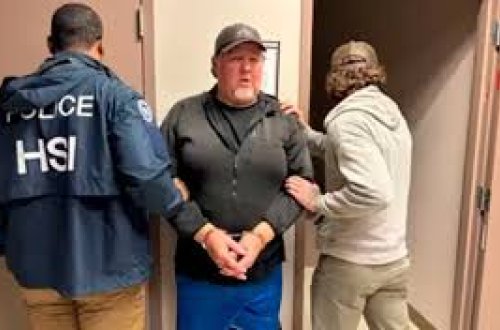 ABŞ-də İmmiqrasiya və Gömrük Mühafizəsi Xidmətinin rəhbərinə hədə-qorxu gələn şəxs saxlanılıb