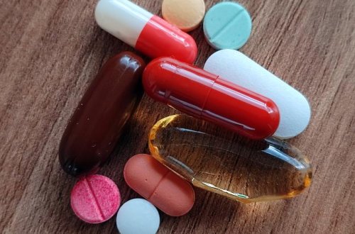 İran müharibəsi İngiltərə və Hindistanda dərman qiymətlərini artırıb