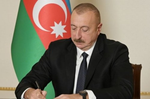 Prezident bir qrup sahibkarı təltif etdi - SƏRƏNCAM