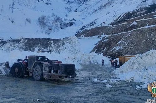 Rusiyada qar uçqunu işçiləri öldürdü: 6 nəfər ölüb