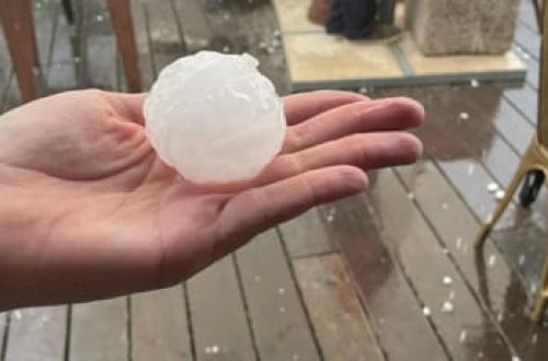 Tennis topu böyüklüyündə dolu ABŞ-ı vurdu