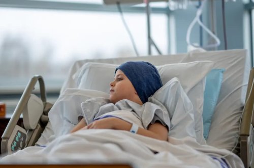 Bağışlarla dəbdəbəli həyat sürməyə çalışan ana həbs olunub