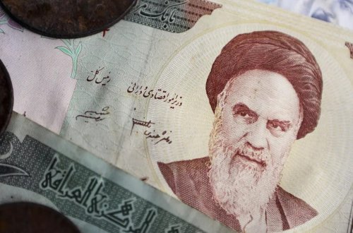 ABŞ-ın blokadası İran rialını vurdu