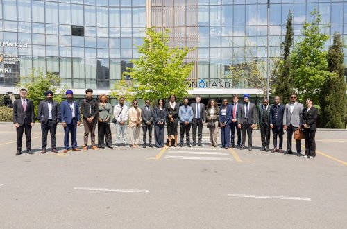 Beynəlxalq forumun iştirakçıları 