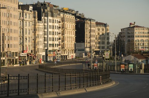 İstanbulun əsas küçələri bağlandı - SƏBƏB