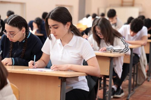 Səkkiz şagird 300 bal topladı - 7-si qızdır
