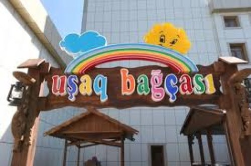 Azərbaycanda müəllim uşaqları təhqir edərək KOBUDLUQ ETDİ
