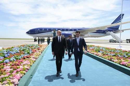 Prezident İlham Əliyev Qazaxıstana işgüzar səfərə gəlib - FOTO