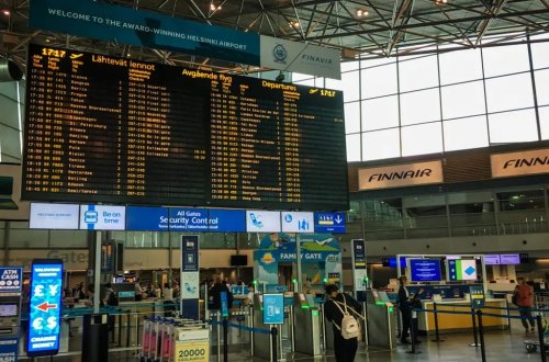 Helsinkidə hava limanında uçuşlar dayandırıldı