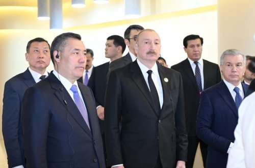 Prezident Türküstanda bir sıra mədəni məkanlarla tanış oldu - Fotolar