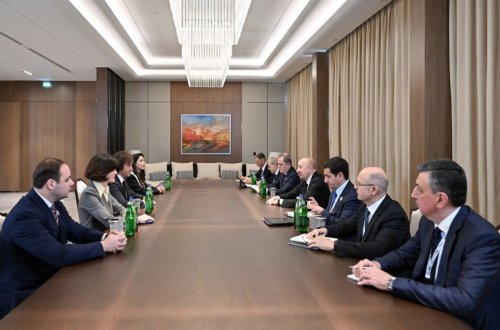 Prezident İlham Əliyev Gürcüstanın Baş naziri ilə görüşüb