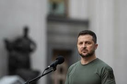 Zelenski: Rusiya Belarus istiqamətindən hücum ssenarilərini nəzərdən keçirir